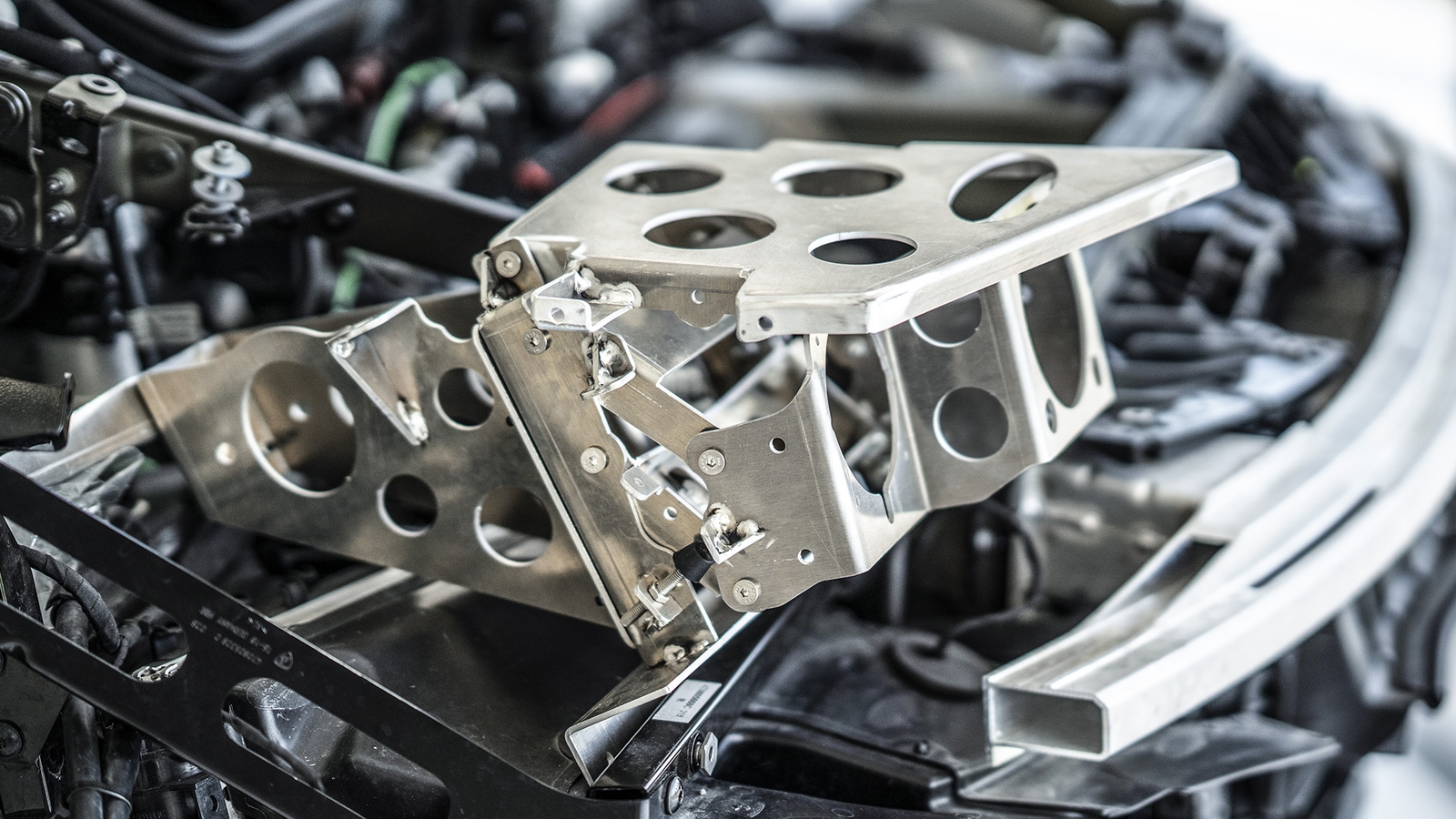 ARES Modena, handcrafting and engineering.