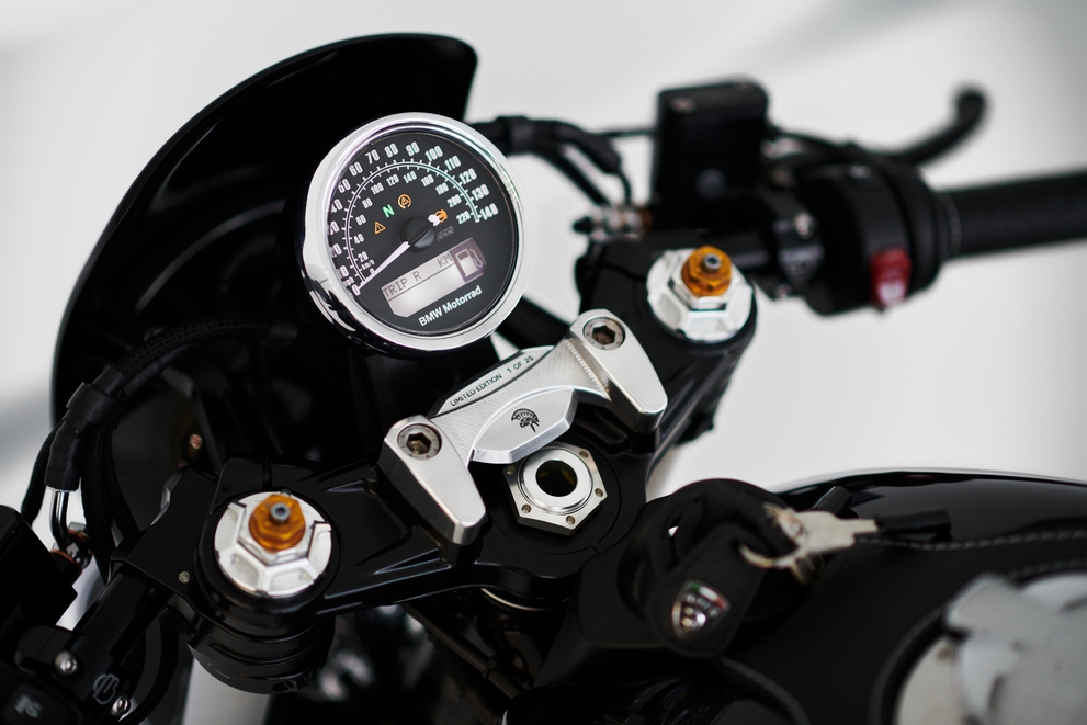 ARES Modena - #ARESTorque - ARES Café Racer, una nuova creazione a due ...